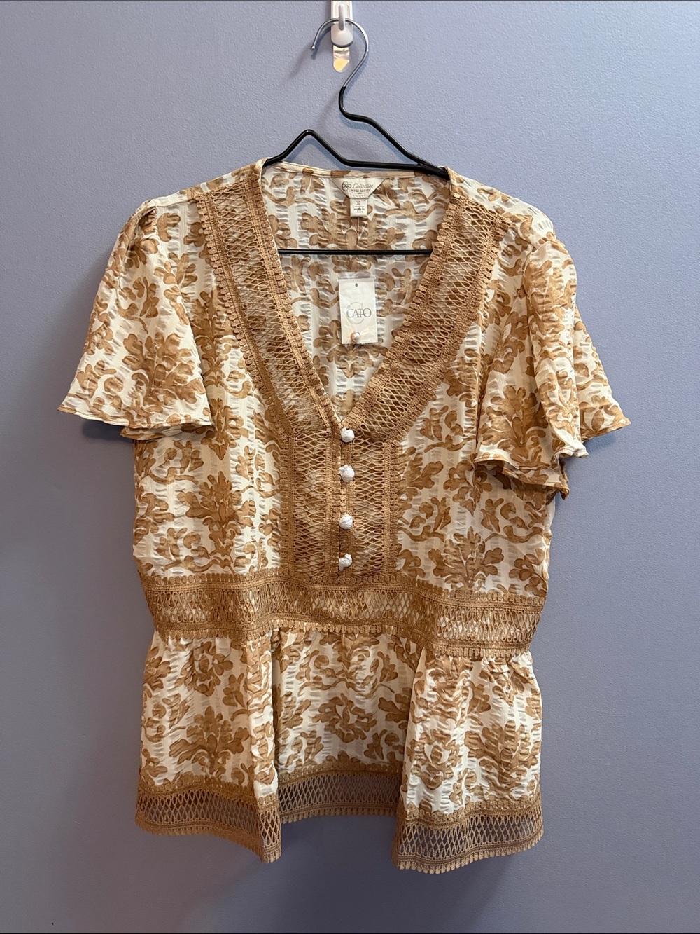 Cato Cream & Tan Lace-Trim V-Neck Floral Blouse